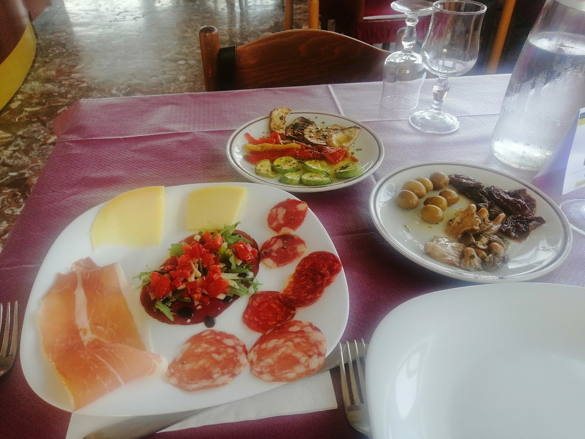 Manhattan - Ristorante Pizzeria-6